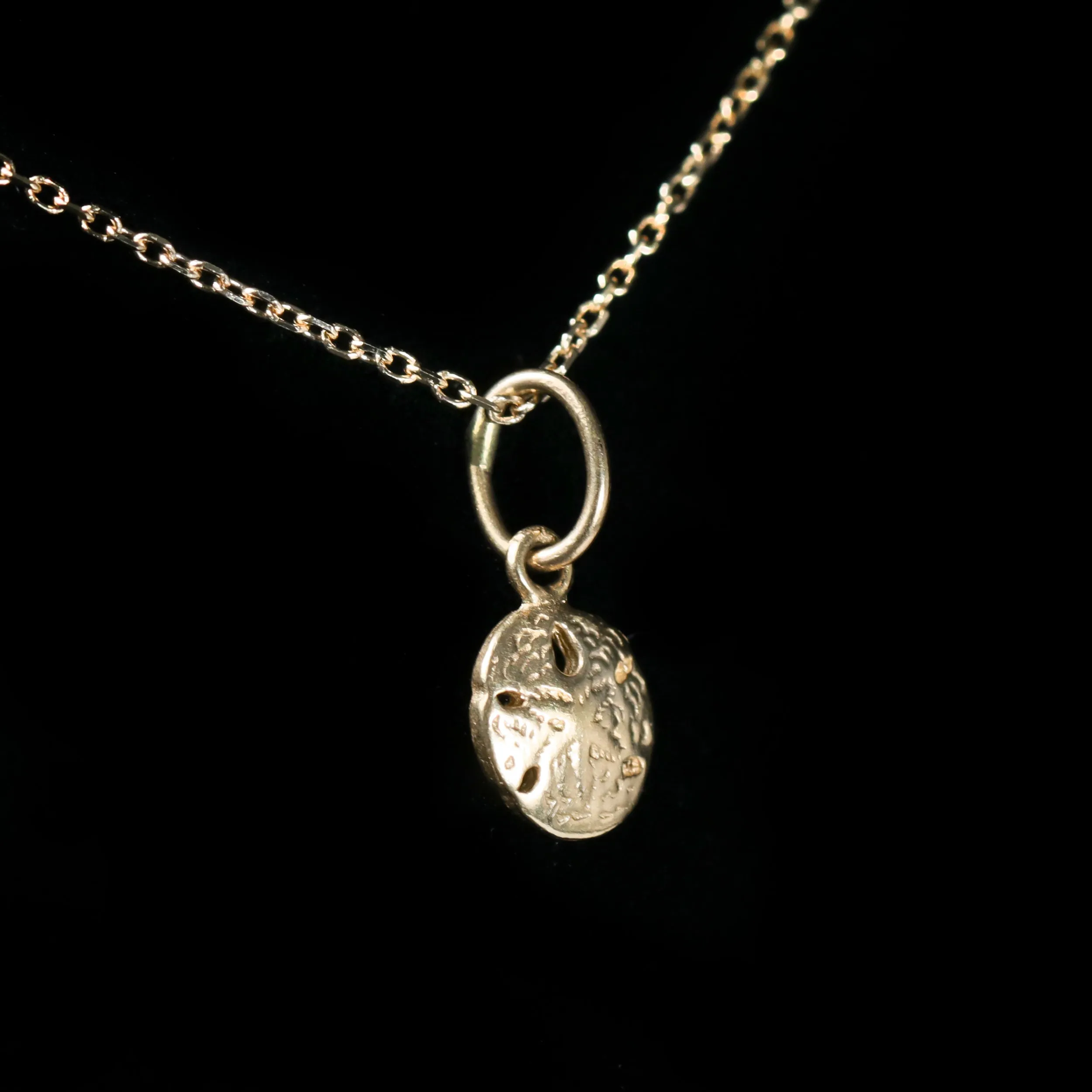 Estate 14K Yellow Gold Sand Dollar Charm
