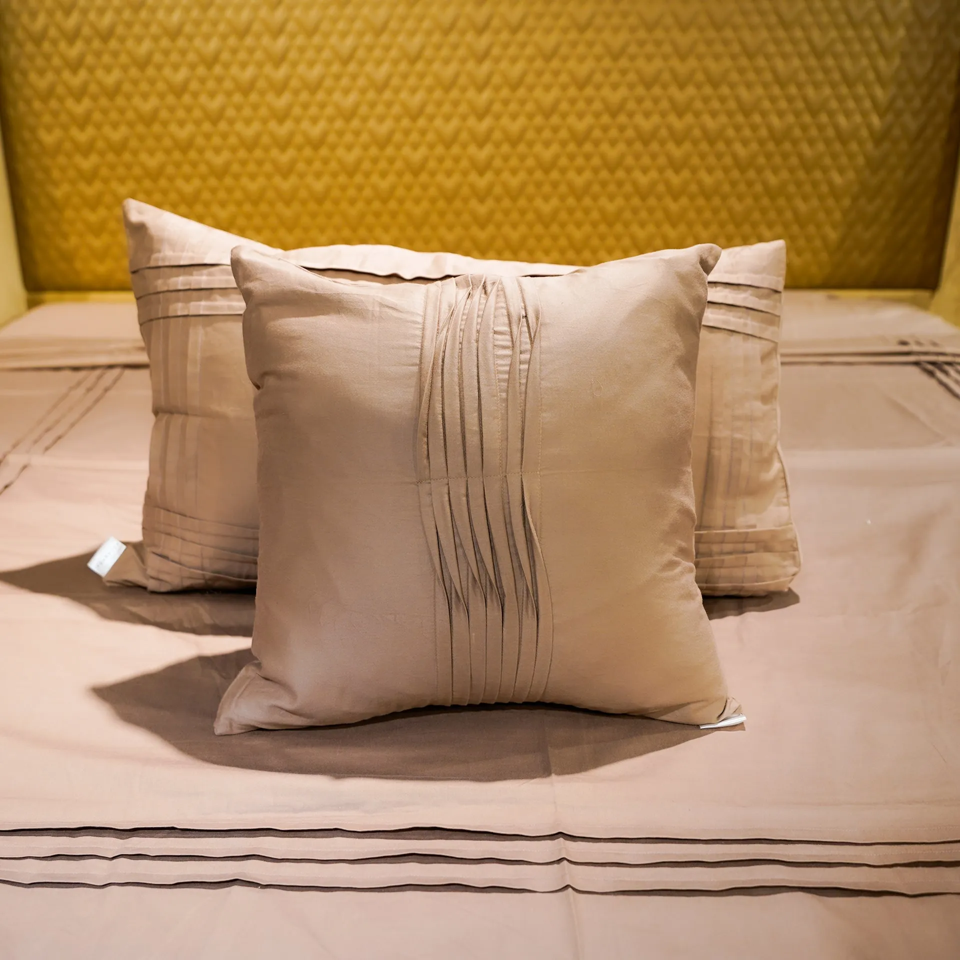Mocha Bliss Classic Charm Cushion Cover