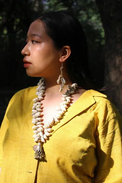 WHE Trendy Jute And Cowry Earrings